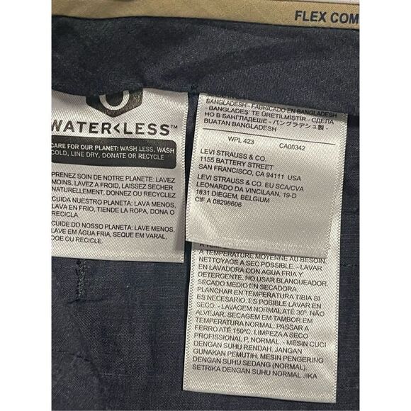 Men’s Dockers Signature Khaki Straight Pants - Picture 3 of 7